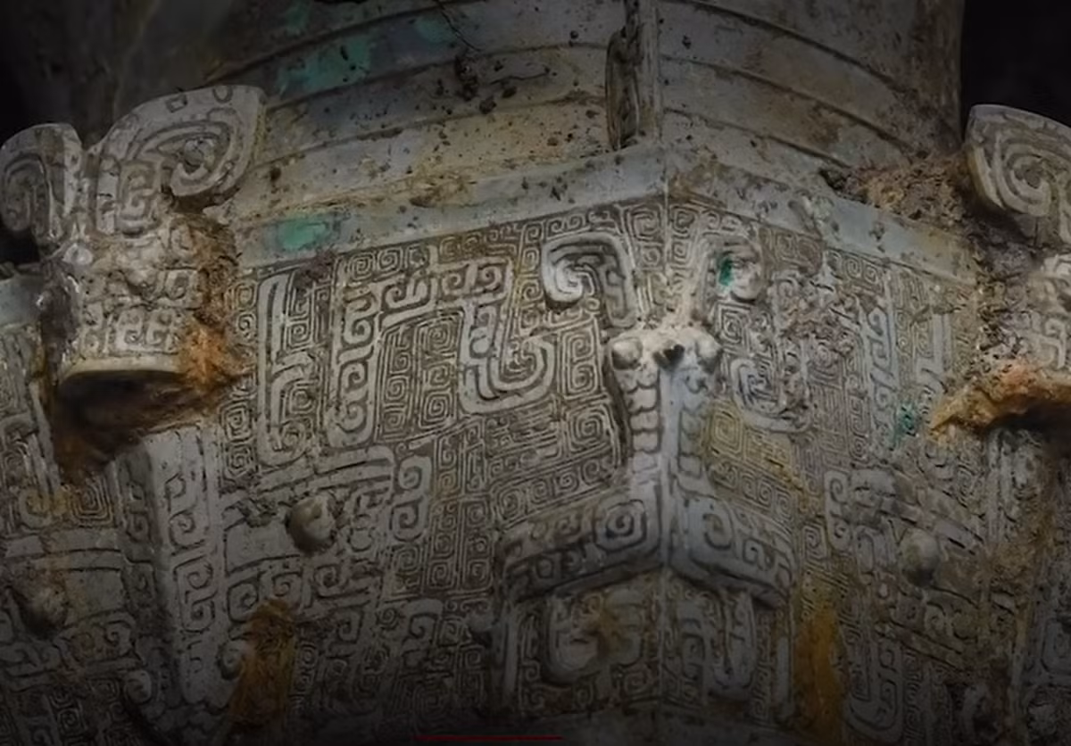 Các chuyên gia không chắc chắn ai là người đã tạo ra những cổ vật này, nhưng họ tin rằng, những người tạo ra chúng thuộc về đời nhà Thục, một nền văn minh có trình độ cao đã bị nước Tần láng giềng chinh phục vào năm 316 Trước Công Nguyên. Ảnh: @Cục Di sản Văn hóa Quốc gia Trung Quốc.