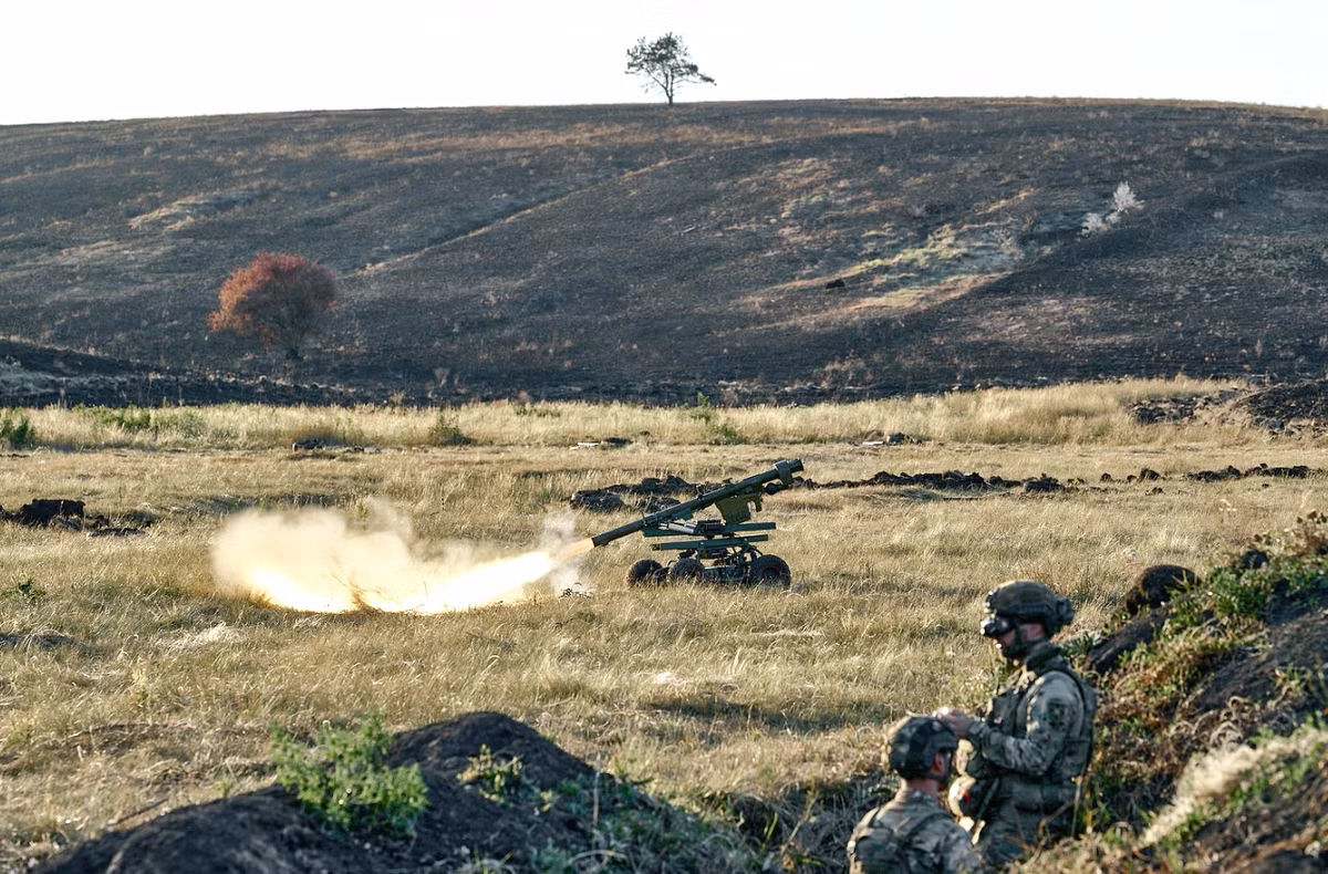 Kích thước nhỏ gọn của nền tảng cho thấy nó được thiết kế để linh hoạt và tái định vị nhanh chóng, đặc biệt là ở các khu vực có tranh chấp hoặc có rủi ro quân sự cao. Ảnh: @Lữ đoàn cơ giới số 28 của Ukraine.