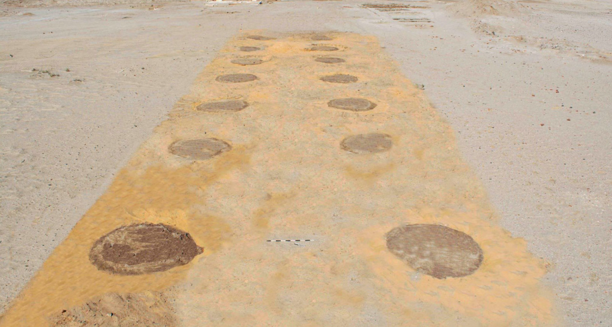 Đó là tàn tích của một pháo đài khổng lồ, ước tính có niên đại khoảng 3.000 năm tuổi. Ảnh: @Hội Đồng Cổ Vật Tối Cao Ai Cập.