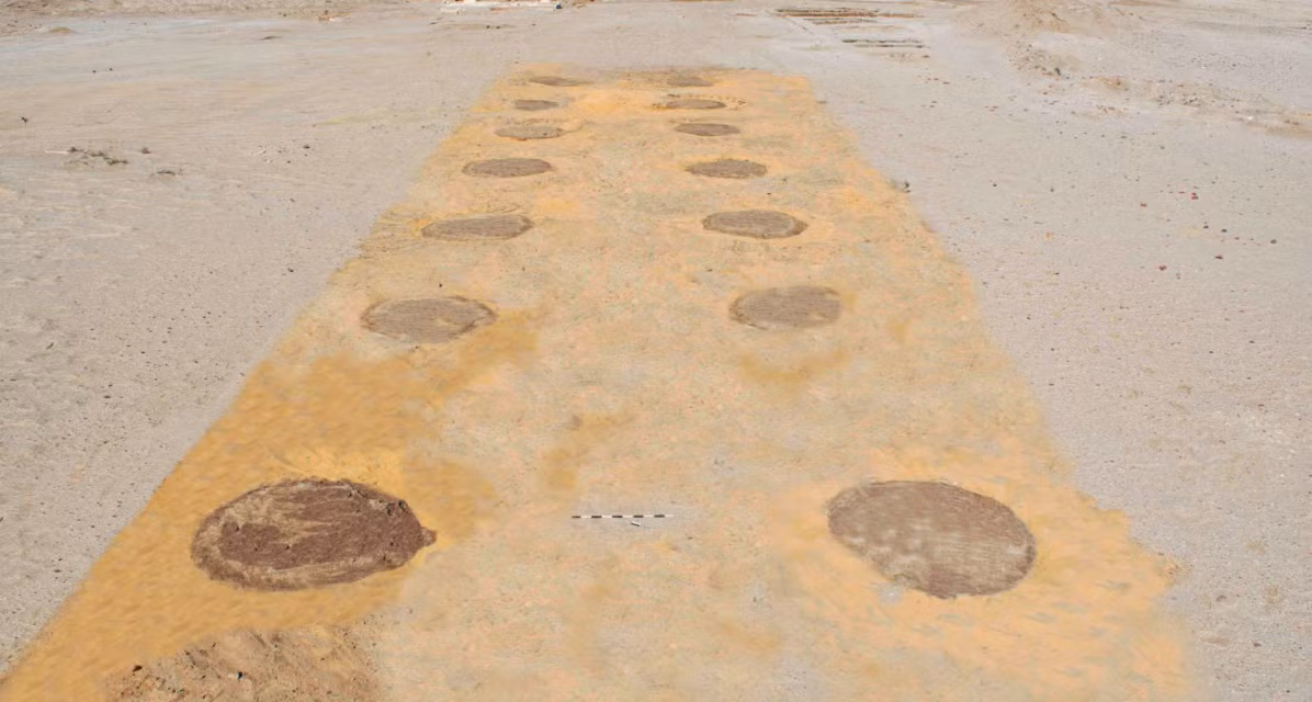 Đó là tàn tích của một pháo đài khổng lồ, ước tính có niên đại khoảng 3.000 năm tuổi. Ảnh: @Hội Đồng Cổ Vật Tối Cao Ai Cập.