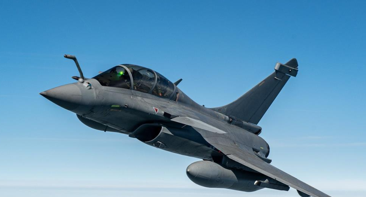 Ngoài gói 42 chiếc máy bay này đã được thỏa thuận (bao gồm 30 máy bay một chỗ ngồi và 12 máy bay hai chỗ ngồi), quan hệ quốc phòng giữa Indonesia và Pháp có thể sẽ tiếp tục được tăng cường hơn nữa. Ảnh: @Dassault Aviation.