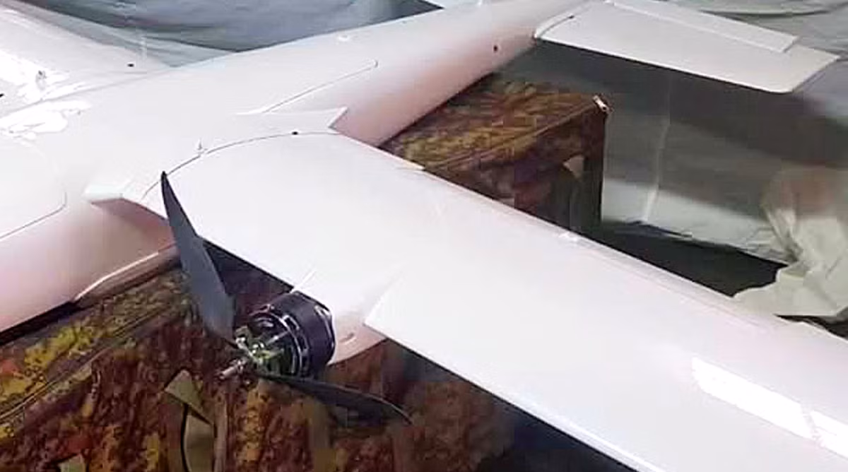 Os-25-R thuộc cùng loại với UAV Orlan-30 và có trọng lượng cất cánh 29 kg với khả năng mang tải trọng lên đến 8 kg. Hệ thống này được thiết kế để "trinh sát quang điện tử chiến thuật hoạt động ở độ sâu lãnh thổ từ 80 đến 130 km". Ảnh: @Koncern Granit.