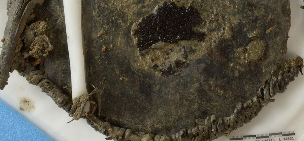 Khi tìm kiếm rồi tách lọc, phân tích chất cặn bên trong, các nhà nghiên cứu tìm thấy dấu vết của ngũ cốc. Ảnh: @Viện Nghiên Cứu Atlas Obscura.