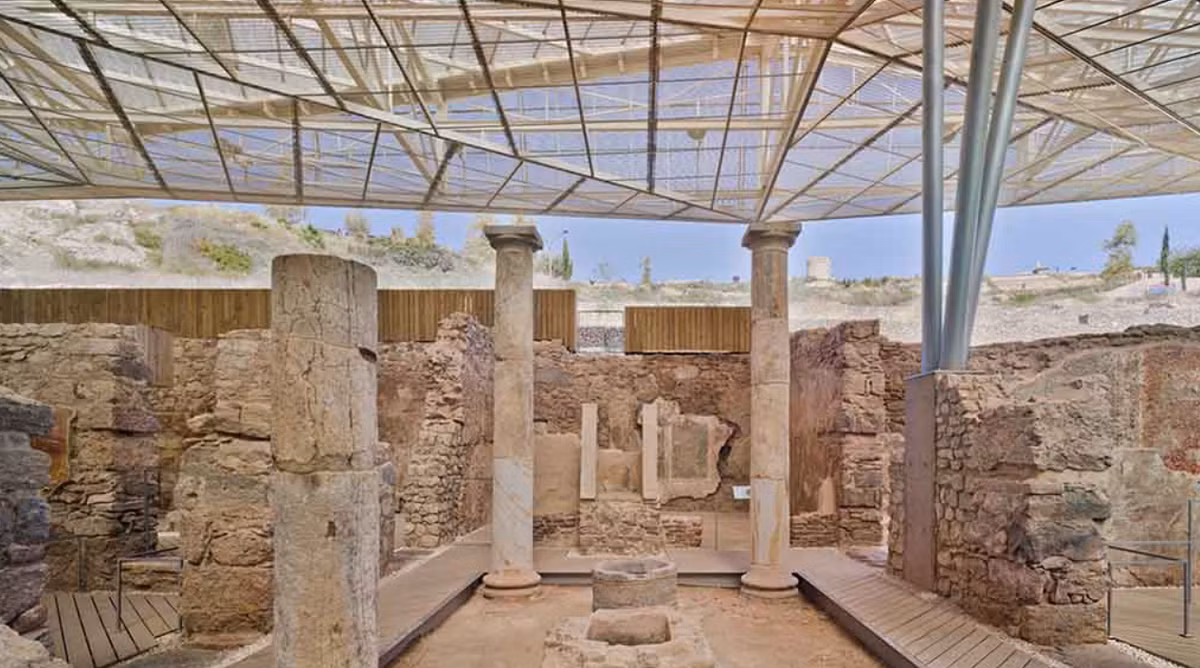 Theo đó, một nhóm các học giả Tây Ban Nha công bố tìm ra một hiện vật lạ có từ thời La Mã cổ đại. Ảnh: @stilearte.