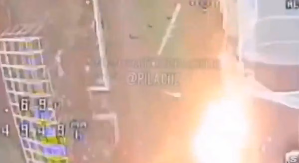 Lưới thường được sử dụng trong các đường hầm như vậy của Ukraine được làm bằng nhựa, polymer, vải hoặc các vật liệu tương tự. Ảnh: @distant_earth83.