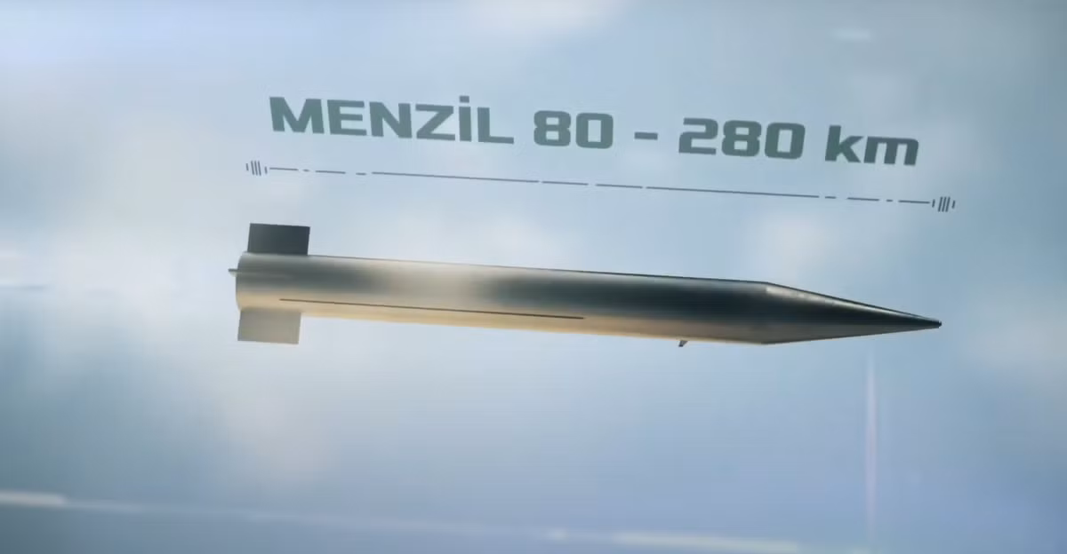 Theo Roketsan, tên lửa KHAN có tầm bắn lên tới 280 km và có khả năng tấn công chính xác các mục tiêu có giá trị cao trong điều kiện chiến trường phức tạp. Ảnh: @Lintas Pikiran.