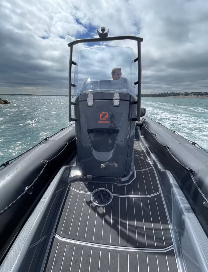 Nhờ đó, xuồng máy có thể thực hiện hiệu quả các nhiệm vụ vận chuyển, sơ tán y tế và tấn công đổ bộ trong phạm vi rộng có điều kiện khắc nghiệt. Ảnh: @Gulfstream.