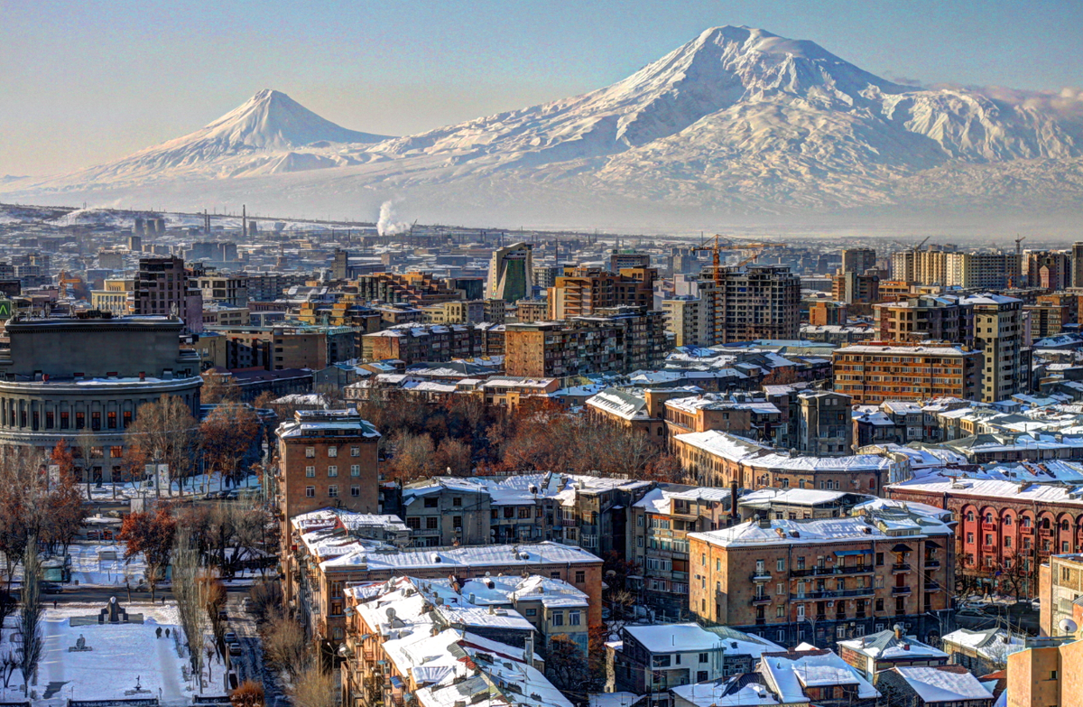 Tuy nhiên, ví dụ cổ xưa được bảo tồn tốt nhất về loại phương tiện giao thông mang tính biểu tượng này trên thế giới lại nằm ở Armenia, có niên đại 3.500 năm tuổi thuộc Thời đại Đồ Đồng. Ảnh: @Bảo tàng Lịch sử Armenia.