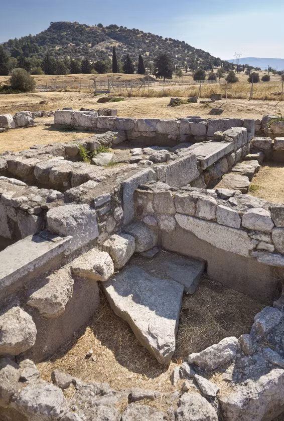 Thành phố cổ Eretria ở đông nam Hy Lạp được thành lập vào thời kỳ Trung Cổ Hy Lạp, sớm đến mức nó thậm chí còn được nhắc đến trong sử thi Illiad của Homer như một trong những thành phố đã gửi tàu chiến đến chiến đấu chống lại thành Troy. Ảnh: @Bộ Văn hóa Hy Lạp.