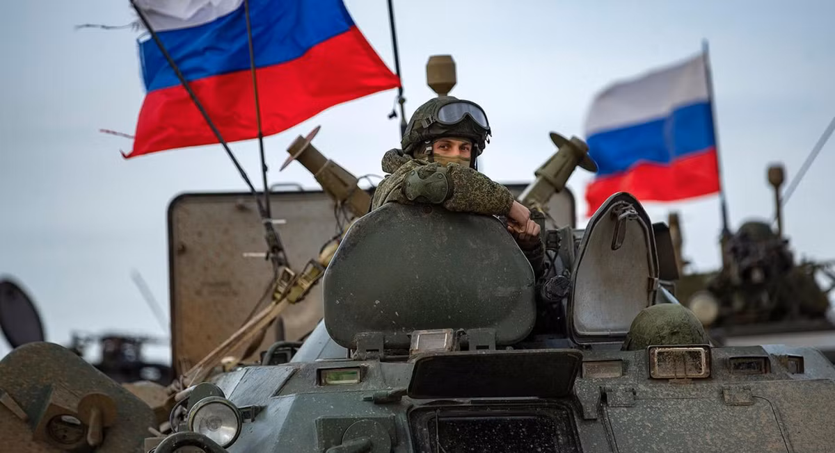 Theo hãng tin TASS, vào tháng 12 năm 2024, Shmotyev đã tái khẳng định cam kết của công ty đối với phần thưởng bắn hạ F-16, thể hiện ý định thúc đẩy tinh thần quân sự, và hiệu quả đối đầu của Nga trước công nghệ quân sự tiên tiến của phương Tây. Công ty Fores trước đây đã từng trả thưởng cho việc phá hủy xe tăng phương Tây, như Leopard 2 của Đức và M1 Abrams của Mỹ, với số tiền thưởng từ 5 đến 10 triệu rúp Nga cho mỗi phương tiện, tùy thuộc vào giá trị chiến lược của mục tiêu. Ảnh: @Carnegie Endowment.