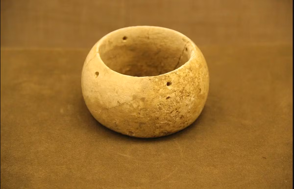 Trong một cuộc khảo sát gần đây, các nhà nghiên cứu đã thu thập các mảnh gốm vỡ, công cụ đá và mẫu đất từ ​​các thời kỳ khác nhau, phát hiện tổng cộng 53 địa điểm. Ảnh: @Viện Di tích Văn hóa và Khảo cổ học tỉnh Liêu Ninh.