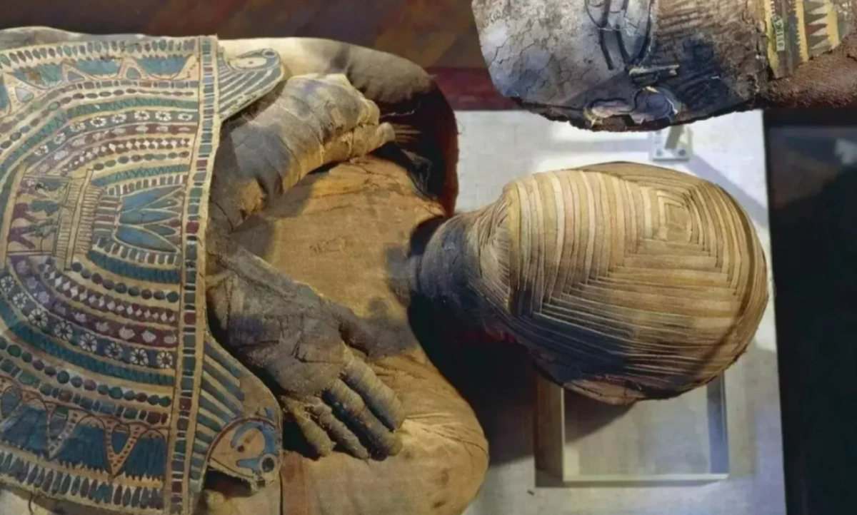 Việc bảo quản xác ướp, cùng với các hiện vật xung quanh, cung cấp những manh mối quan trọng về các nghi lễ, phong tục và vật liệu được sử dụng trong các nghi thức tang lễ cổ đại. Ảnh: @Bộ Văn hóa Ý.