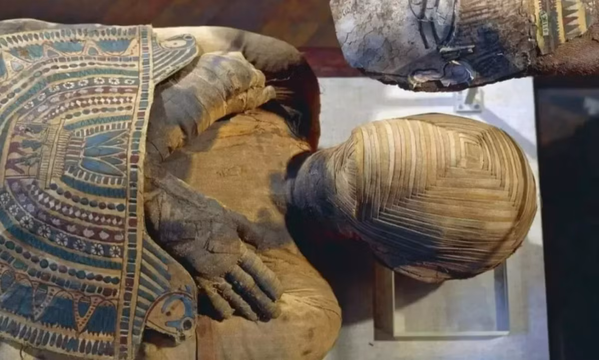 Việc bảo quản xác ướp, cùng với các hiện vật xung quanh, cung cấp những manh mối quan trọng về các nghi lễ, phong tục và vật liệu được sử dụng trong các nghi thức tang lễ cổ đại. Ảnh: @Bộ Văn hóa Ý.