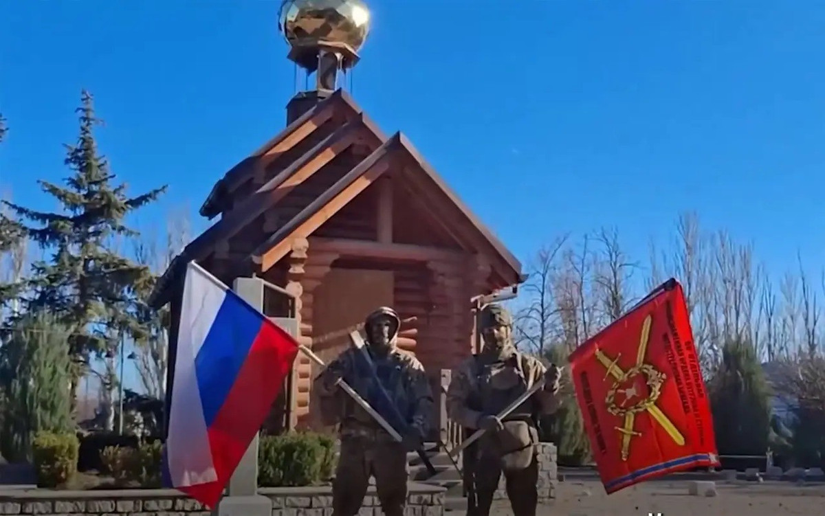 Thị trấn Huliaipole, nằm tại vùng Zaporizhzhia ở miền nam Ukraine, đang nổi lên như một điểm nóng mới trên chiến trường, khi các nguồn tin từ Nga cho rằng, lực lượng Ukraine đã đánh mất quyền kiểm soát thực tế đối với phần lớn khu vực này, làm thay đổi cục diện phòng thủ từng được xem là kiên cố.