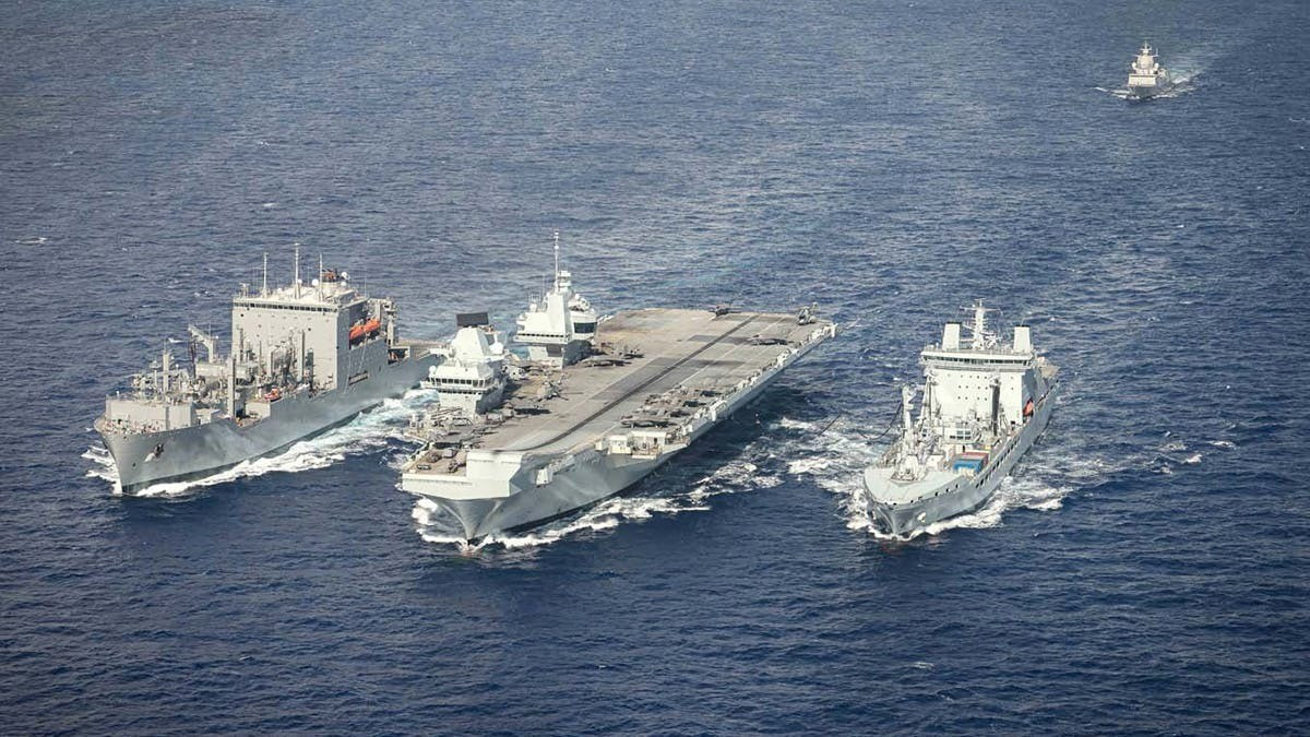 HMS Prince of Wales rời cảng Portsmouth từ tháng 4, vượt qua Địa Trung Hải, Trung Đông, Đông Nam Á, ghé Australia rồi mới cập bến Nhật Bản. Đây là hành trình dài ngày, nằm trong kế hoạch duy trì sự hiện diện hải quân của châu Âu tại Ấn Độ Dương - Thái Bình Dương thông qua các đợt triển khai luân phiên liên tục.