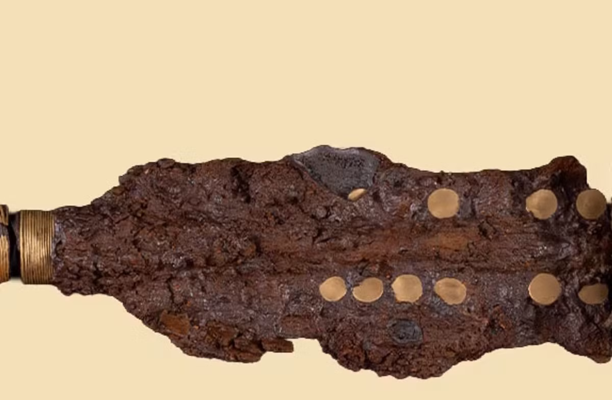 Theo những phát hiện của bảo tàng, vũ khí sắt với họa tiết vàng như vậy là điều chưa từng có, không chỉ ở Đan Mạch mà còn trên khắp Bắc Âu. Ảnh: @Bảo tàng Vestsjælland.