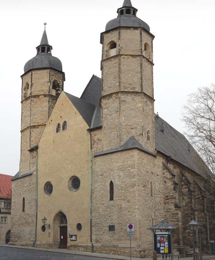 Những người phục chế đang làm việc cải tạo tại Nhà thờ St. Andrew ở Eisleben, bang Saxony-Anhalt, miền đông trung bộ nước Đức, thì bất ngờ phát hiện nhiều vật thể lạ. Ảnh: @U. Dräger, Halle.