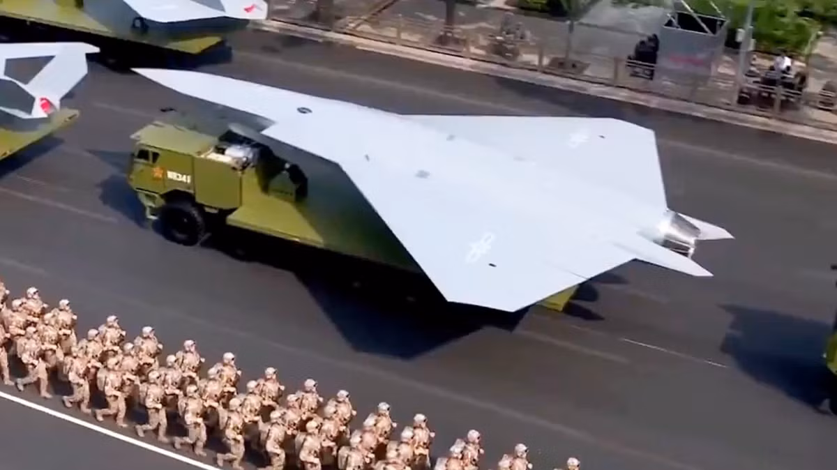 china-jet-fighter-drone-parade.jpg