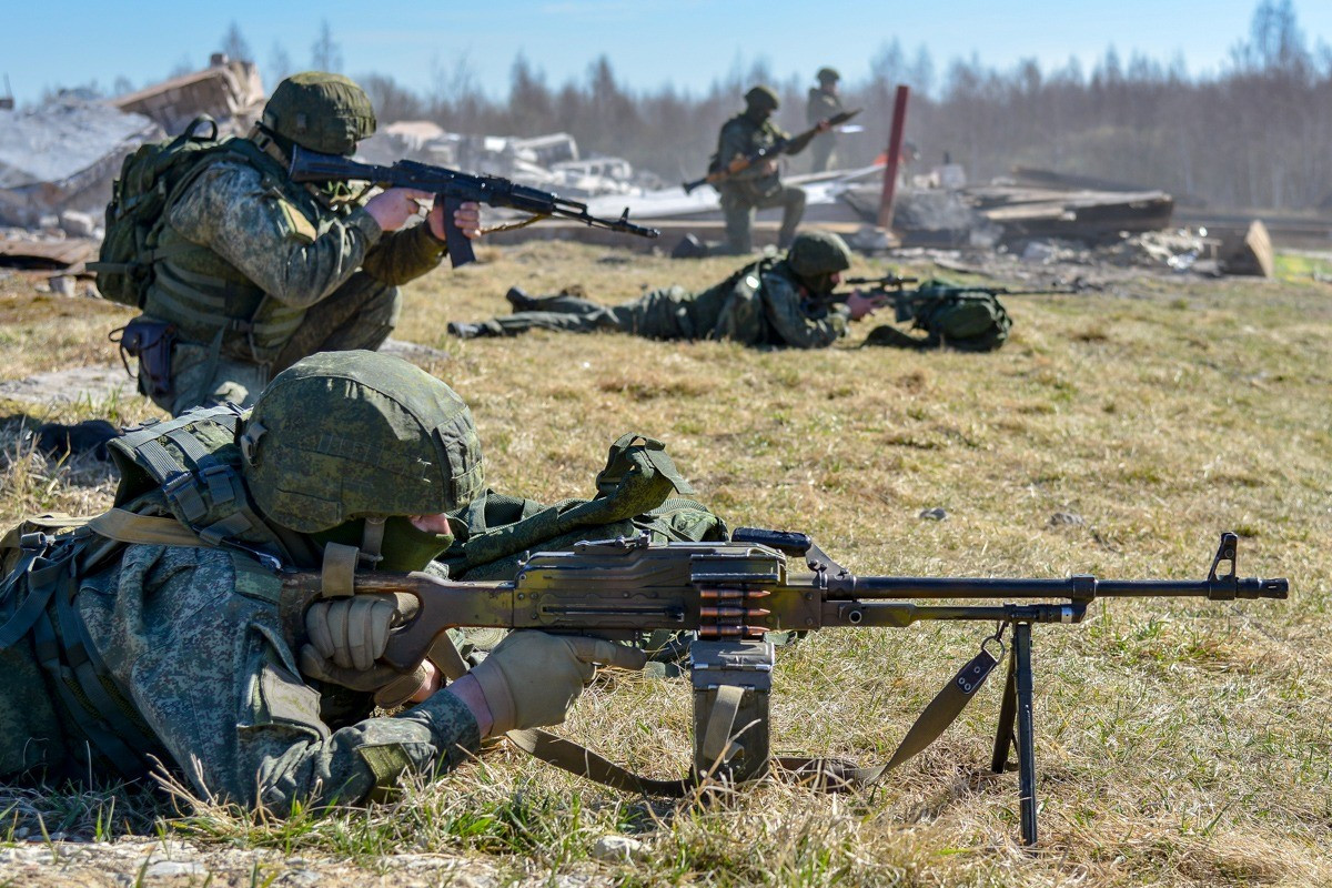 Hiện giao tranh vẫn tiếp diễn dữ dội quanh Novogrigorovka và Poltavka. Nga tuyên bố “đang tiến từng bước vững chắc”, truyền thông Ukraine cũng khẳng định “sẽ không để mất thế chủ động”. Cuộc đọ sức ở Dnepropetrovsk vì thế được dự báo, sẽ là một trong những trận chiến khốc liệt nhất ở miền Nam Ukraine mùa thu này.