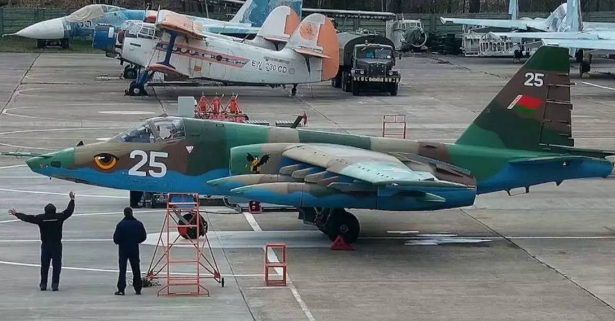Để hiểu rõ được ý nghĩa của đề xuất này, điều cần thiết là phải xem xét tình hình hiện tại của lực lượng không quân Belarus. Không quân Belarus, một phần của Lực lượng vũ trang Cộng hòa Belarus, vận hành một đội máy bay khiêm tốn có từ thời Liên Xô cũ, chủ yếu được thiết kế cho các vai trò phòng không và tấn công mặt đất. Ảnh: @19FortyFive.