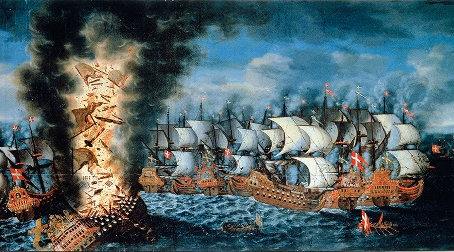 Mất thế chiến đấu, Đô đốc Lorentz Creutz chỉ huy ra lệnh cho Tàu Svärdet quay mạnh về phía nam thì bất ngờ con tàu bị ngập nước và lật úp. Sau đó, vì một lý do không bao giờ được giải thích đầy đủ, kho thuốc súng trên tàu cũng phát nổ, cuốn theo phần lớn mũi tàu và thân tàu cùng hơn 800 người chìm xuống biển. Ảnh: @Deep Sea Productions.