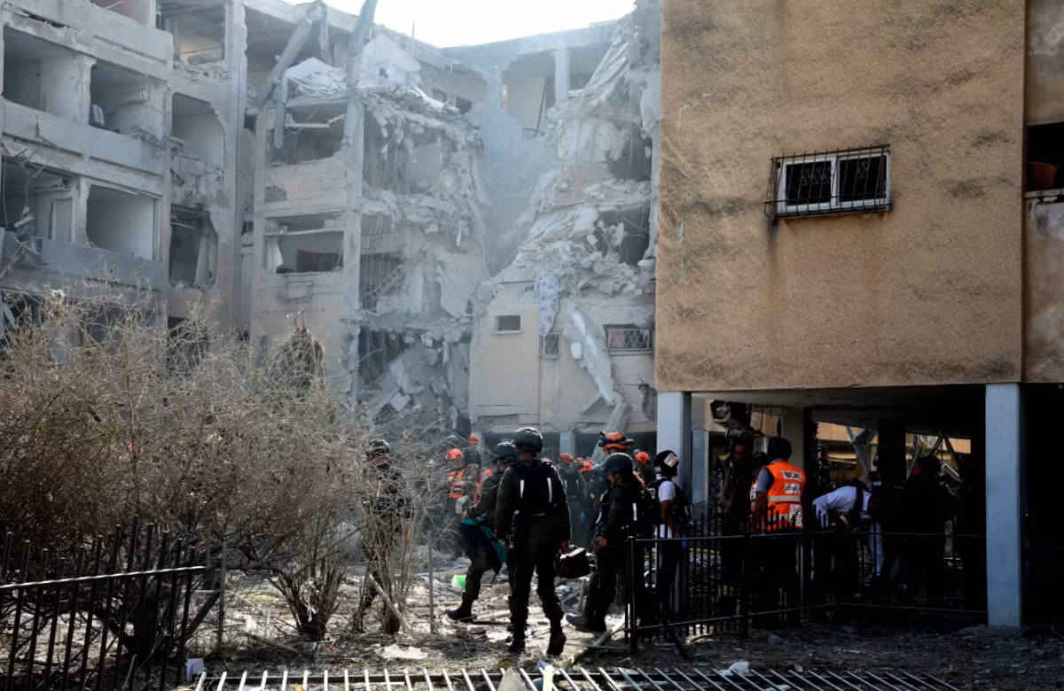 Trong đợt tấn công đặc biệt vào Israel mới đây, Iran đã bắn ít nhất một tên lửa đạn đạo có đầu đạn chứa nhiều đạn chùm. Ảnh: @ZumaPress.