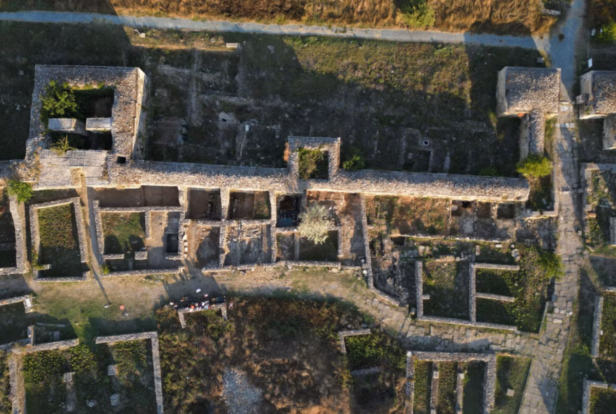 Tại khu di chỉ khảo cổ Histria của Romania, một trong những khu định cư lịch sử quan trọng nhất trên bờ biển phía tây Biển Đen, các chuyên gia đến từ Bảo tàng Lịch sử Quốc gia Romania bất ngờ tìm thấy nhiều hiện vật lạ. Ảnh: @Bảo tàng Lịch sử Quốc gia Romania.