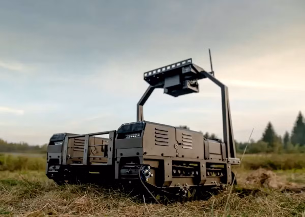 Việc triển khai này đánh dấu bước tiến quan trọng trong nỗ lực của Ukraine, nhằm đưa công nghệ robot tiên tiến vào năng lực quân sự của mình. Ảnh: @Tank Bureau.