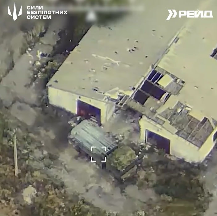 Cuộc tấn công đầu tiên nhằm vào hệ thống pháo phản lực phóng loạt M-1991 được ghi nhận vào ngày 26/6/2025 và cũng do Lực lượng Hệ thống Không người lái Ukraine tiến hành. Sự kiện này đánh dấu lần đầu Kiev công khai đánh trúng loại vũ khí hạng nặng do Triều Tiên sản xuất, đang được Nga sử dụng trên chiến trường.