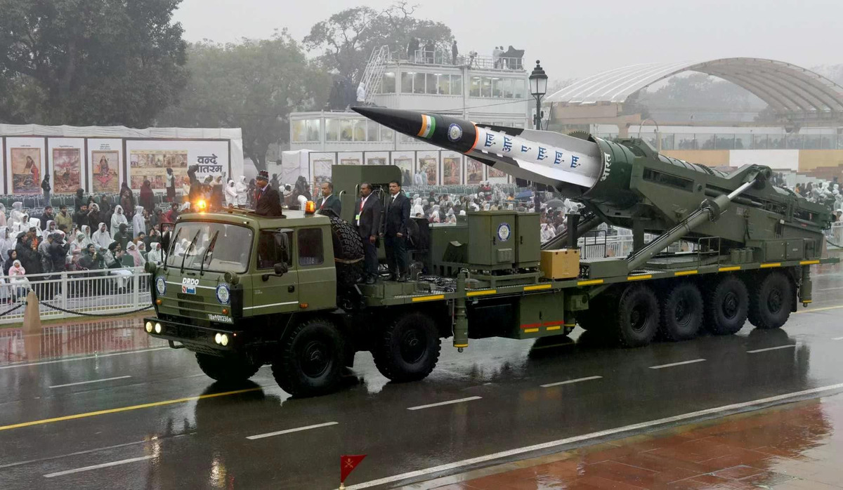 new-lr-ashm-hypersonic-anti-ship-missile-strenghtens-indias-long-range-coastal-strike-925-001-16170a61.jpg
