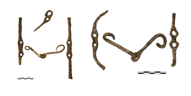 Các bộ phận khác của dây cương và vòng cổ được tìm thấy. Ảnh: @Đoàn thám hiểm khảo cổ Ural.