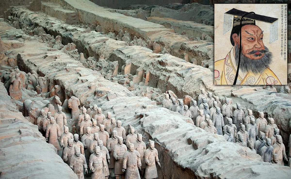 Những hiện vật này được phát hiện chôn gần lăng mộ của Hoàng đế đầu tiên của Trung Quốc, Tần Thủy Hoàng, có niên đại từ thời nhà Tần (năm 221-206 TCN), ở tỉnh Thiểm Tây, tây bắc Trung Quốc. Ảnh: @ South China Morning Post.
