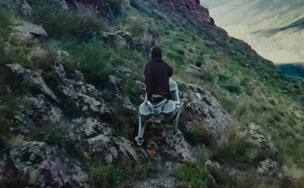 Không giống như các robot hình động vật trước đây như chú chó robot Spot của công ty Boston Dynamics, robot Corleo này được thiết kế để mọi người có thể cưỡi trên lưng nó, nhờ máy móc của robot sử dụng công nghệ trí tuệ nhân tạo (AI), và các chân được thiết kế đặc biệt để di chuyển trên các loại địa hình phức tạp.Ảnh: @Kawasaki.