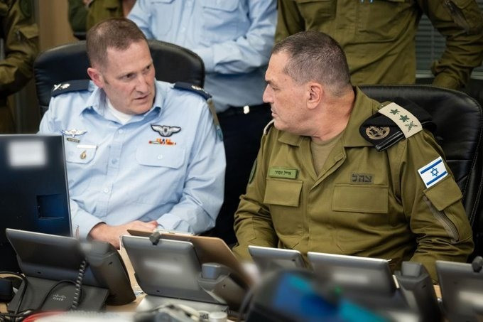 Từ phía Israel, Thủ tướng Benjamin Netanyahu tuyên bố ông trực tiếp ra lệnh tấn công, coi đây là bước đi “có thể mở ra cánh cửa chấm dứt xung đột ở Gaza”. Tổng tham mưu trưởng Không quân Israel, Trung tướng Eyal Zamir, gửi thông điệp mạnh mẽ tới phi công: “Chúng tôi thực hiện sứ mệnh ở mọi nơi, mọi phạm vi, để buộc đối phương phải trả giá cho sự kiện ngày 7/10”.