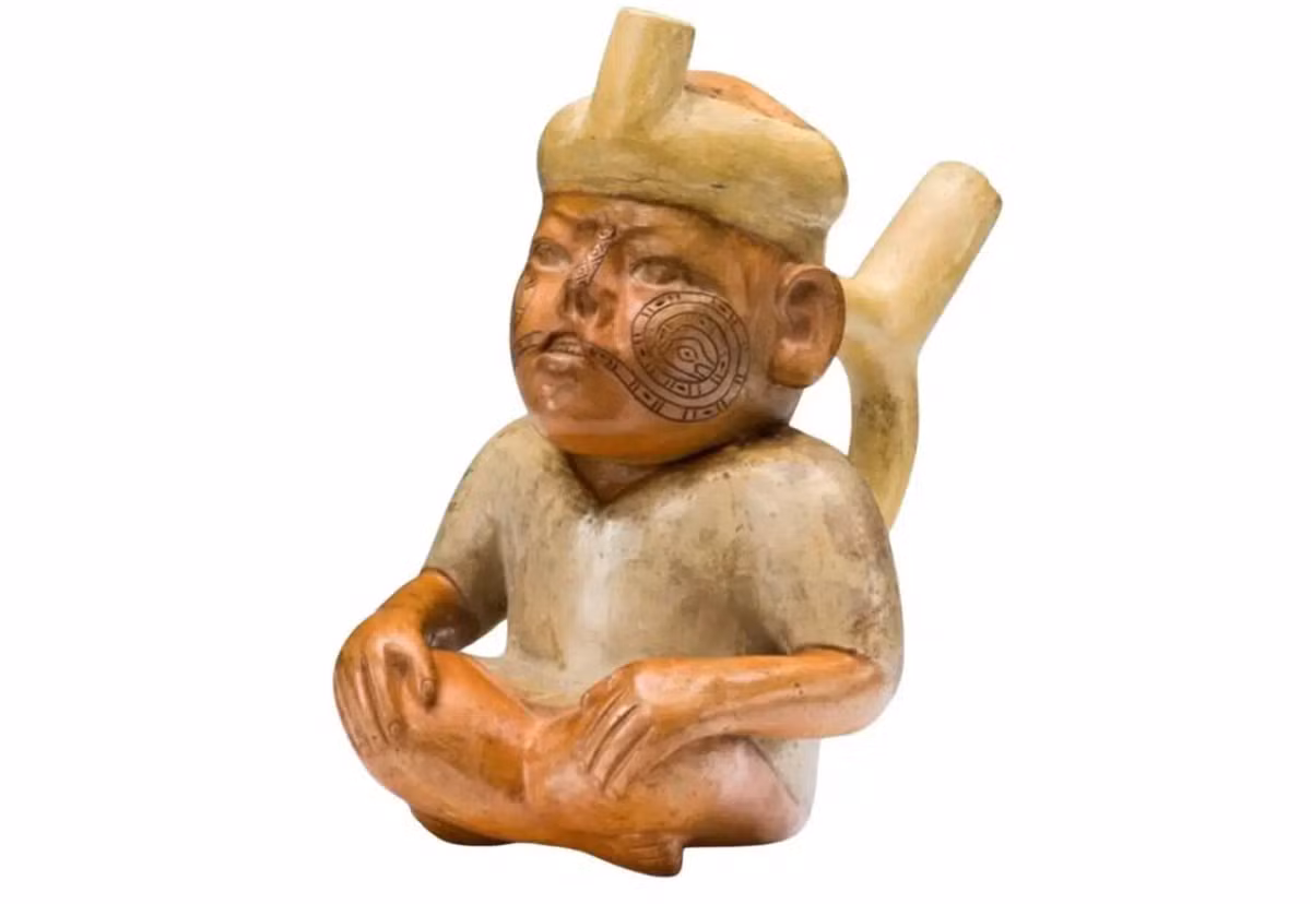Theo đó, một bức tượng đầu người được bảo quản tốt từ Peru cổ đại đã hé lộ trường hợp sứt môi và hở hàm ếch đầu tiên được xác định. Ảnh: @Beth Scaffidi.