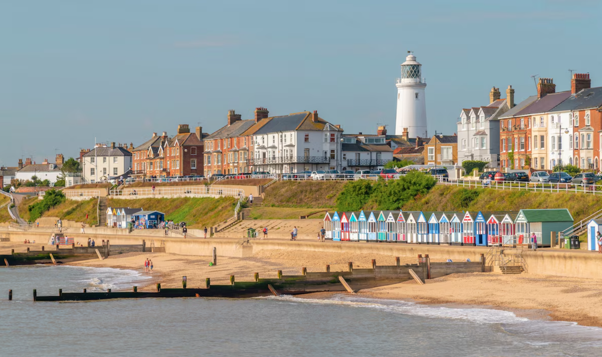 Theo đó, các nhà khảo cổ học gần đây đã phát hiện ra tàn tích của một ngôi làng Thời Trung Cổ bị thất lạc từ lâu, nhờ vào một cuộc khai quật chuẩn bị trước khi xây dựng một dự án trang trại điện gió ngoài khơi. Ảnh: @Wessex Archaeology.