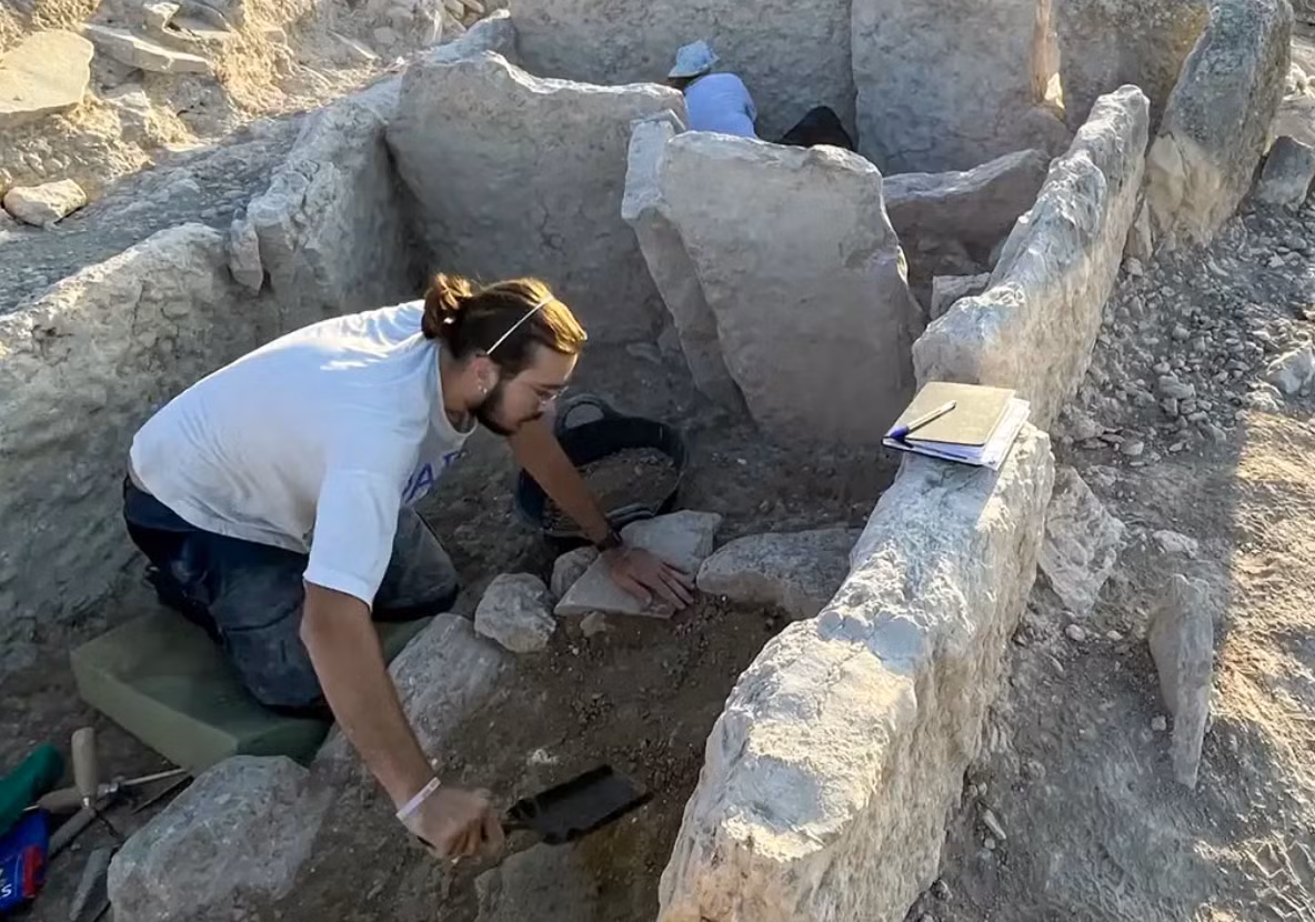 Sự nguyên vẹn phi thường của nó và những đồ tùy táng quý giá được tìm thấy bên trong mang lại những hiểu biết vô giá về các xã hội phức tạp cách đây 5.000 năm trước. Ảnh: @Đại học Cádiz.