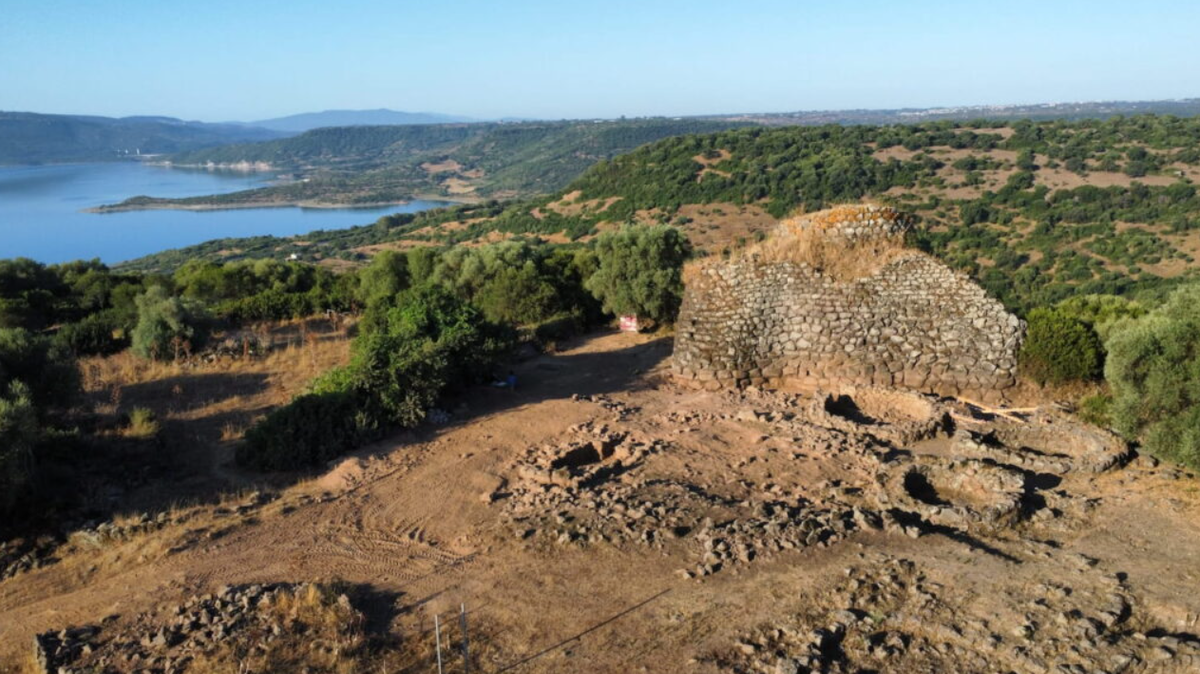 Cụ thể, các nhà nghiên cứu đã thành công trong việc giải mã những bí mật được giữ kín nhất về những bức tượng nhỏ bằng đồng bí ẩn của nền văn hóa Nuragic ở Sardinia, nước Ý. Ảnh: @Bảo tàng Quốc gia Ý.