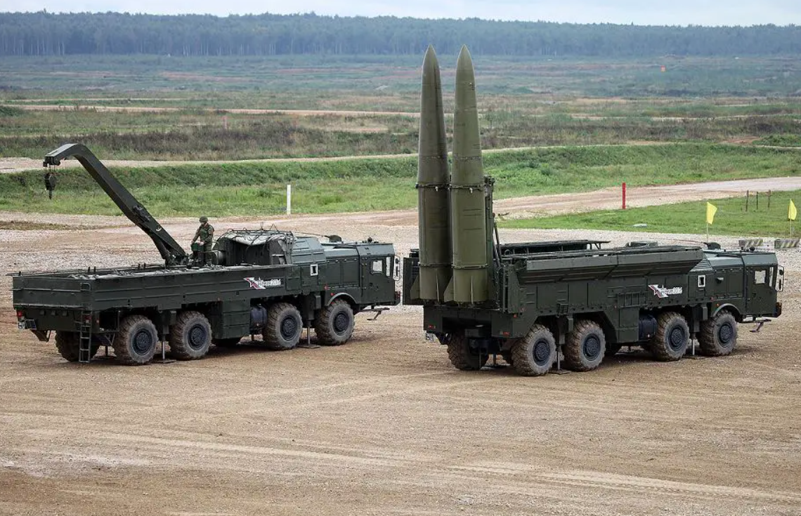 Bình luận về khả năng của Iskander-M, vốn khiến các cuộc tấn công của nó cực kỳ khó bị đánh chặn, phát ngôn viên chính thức của Không quân Ukraine, Igor Ignat, nhận định: "Tên lửa Iskander thực hiện các động tác né tránh trong giai đoạn cuối, vô hiệu hóa các tính toán quỹ đạo của Patriot... Ngoài ra, Iskander có thể thả mồi bẫy có khả năng đánh lừa tên lửa Patriot”. Ảnh: @Military TV.