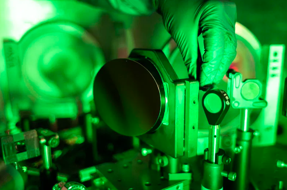 Được tài trợ bởi Quỹ Khoa học Quốc gia Mỹ, hệ thống laser ZEUS có chi phí xây dựng lên tới 16 triệu đô la. Ảnh: @Đại học Michigan.