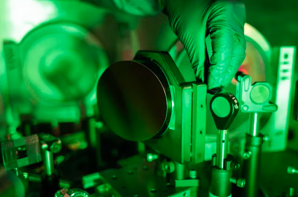 Được tài trợ bởi Quỹ Khoa học Quốc gia Mỹ, hệ thống laser ZEUS có chi phí xây dựng lên tới 16 triệu đô la. Ảnh: @Đại học Michigan.