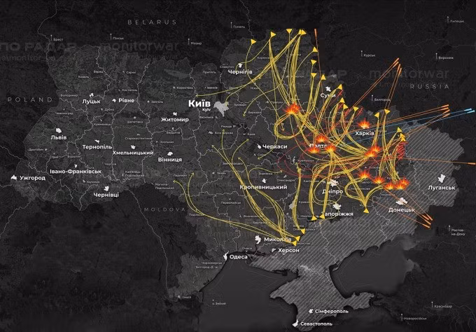 Địa điểm bị tấn công nằm gần khu định cư Martovoye, cách thành phố Kharkov khoảng 50 km về phía đông. Đây là khu vực từng được phía Ukraine sử dụng để bố trí các đơn vị UAV hoạt động dọc tuyến tiền tuyến phía Đông. Hình ảnh vệ tinh và video được Bộ Quốc phòng Nga công bố cho thấy nhiều vụ nổ lớn và đám cháy dữ dội sau khi tên lửa Iskander rơi trúng mục tiêu.