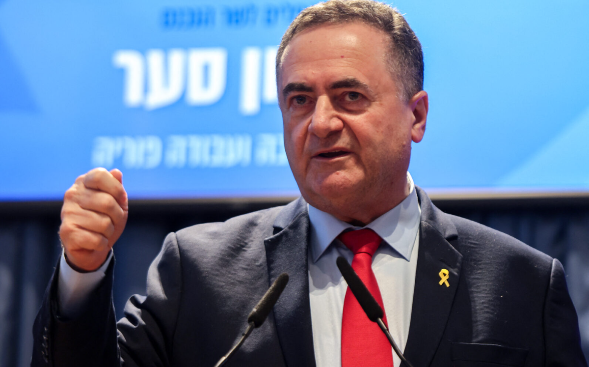 Mặc dù Tổng thống Mỹ Donald Trump đã giúp làm trung gian cho lệnh ngừng bắn giữa Israel và Iran, nhưng mới đây Bộ trưởng Quốc phòng Israel, Israel Katz đã ra lệnh cho Lực lượng Phòng vệ Israel (IDF) chuẩn bị một "kế hoạch thực thi" chống lại Iran, bất chấp lệnh ngừng bắn. Ảnh: @Jewish Insider.