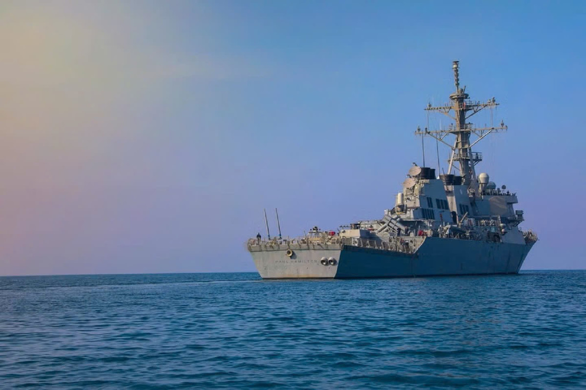 Tàu chiến Mỹ hoạt động gần eo biển Hormuz, khu vực thường xuyên diễn ra các hoạt động tuần tra và răn đe quân sự.