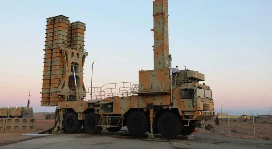 Mạng lưới phòng không nhiều tầng đóng vai trò bảo vệ cơ sở quân sự và các bệ phóng tên lửa trong chiến lược chống tiếp cận.