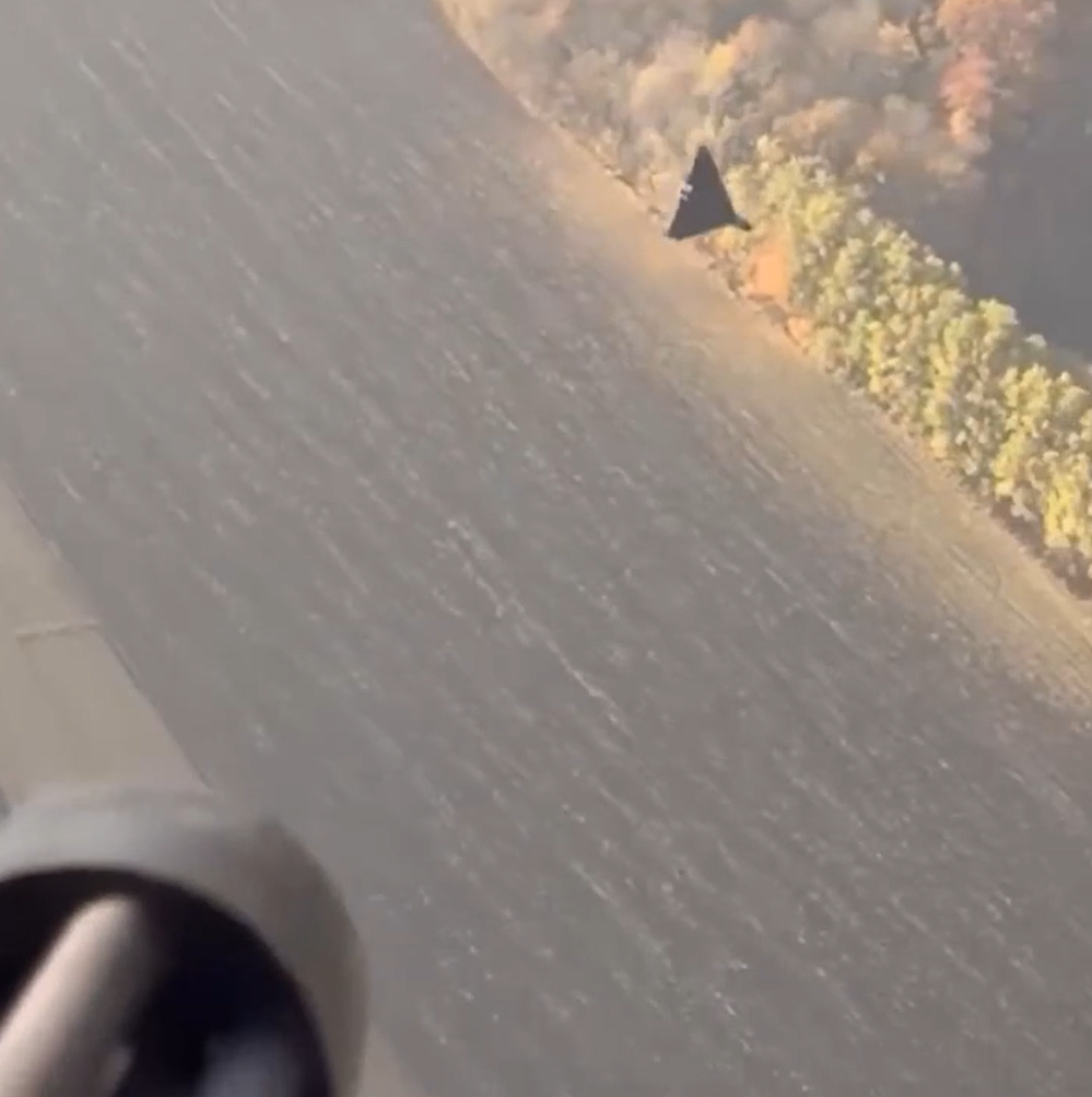 Hiện tại, Lực lượng Vũ trang Ukraine đã và đang triển khai phi đội trực thăng của mình như một phần của mạng lưới phòng thủ chống lại các máy bay không người lái do Moscow triển khai hàng ngày, đặc biệt là các trực thăng Mi-8/Mi-17 và Mi-24. Ảnh: @Archer83Able.