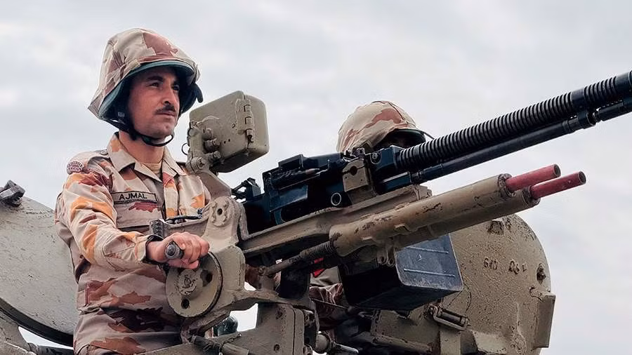 Đáp lại, Islamabad tuyên bố đã bắn rơi 5 tiêm kích và một UAV của Ấn Độ. Dù chưa có xác nhận độc lập, báo cáo cho thấy New Delhi đã mất ít nhất một chiếc Rafale – dòng máy bay chiến đấu chủ lực hiện đại.