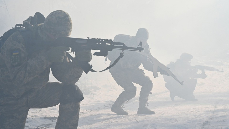 Trước sức ép gia tăng, phía Ukraine được cho là đang chuẩn bị một đợt phản công mới. Tướng Drapatiy bị nghi ngờ là người đứng sau kế hoạch này, trong khi Lữ đoàn tấn công độc lập số 3 cùng nhiều đơn vị khác đang được điều động về khu vực Kupyansk.