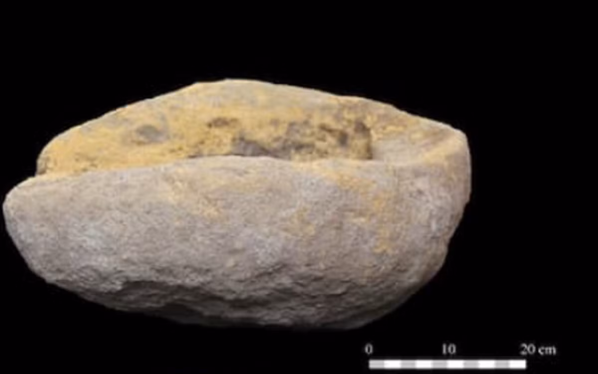 Hiện vật cối xay được bảo quản tại chỗ, làm sạch bằng các kỹ thuật không xâm lấn và được phân tích dấu vết chi tiết để nghiên cứu sự mài mòn vi mô. Ảnh: @Đại học Xứ Basque.