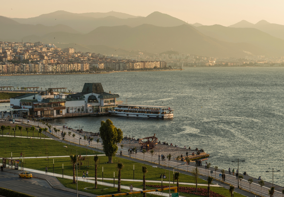 Trong một cuộc khai quật khảo cổ tại gò Yeşilova, ở Izmir, Thổ Nhĩ Kỳ, các chuyên gia đến từ Bộ Văn hóa và Du lịch Thổ Nhĩ Kỳ bất ngờ tìm thấy một cổ vật lạ. Ảnh: @Bộ Văn hóa và Du lịch Thổ Nhĩ Kỳ.